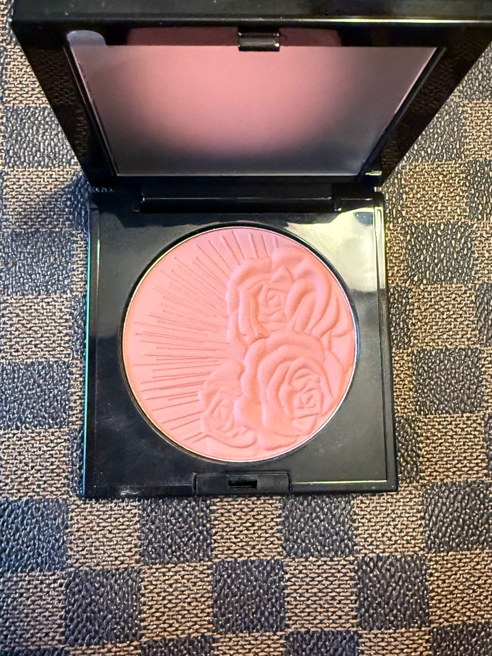 Pat McGrath Rose-Embossed Powder Blush — Soft Coral Pink